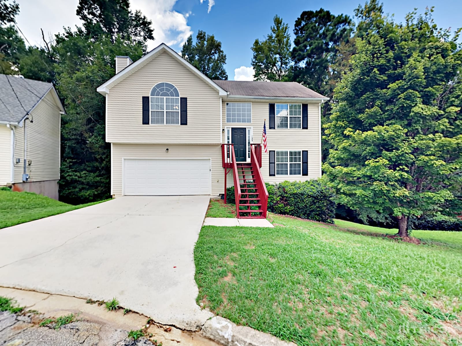 831 Asbury Trail Lithonia GA