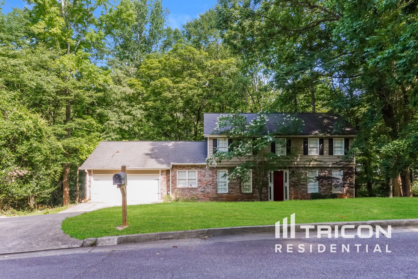9400 N Lake Dr Roswell GA