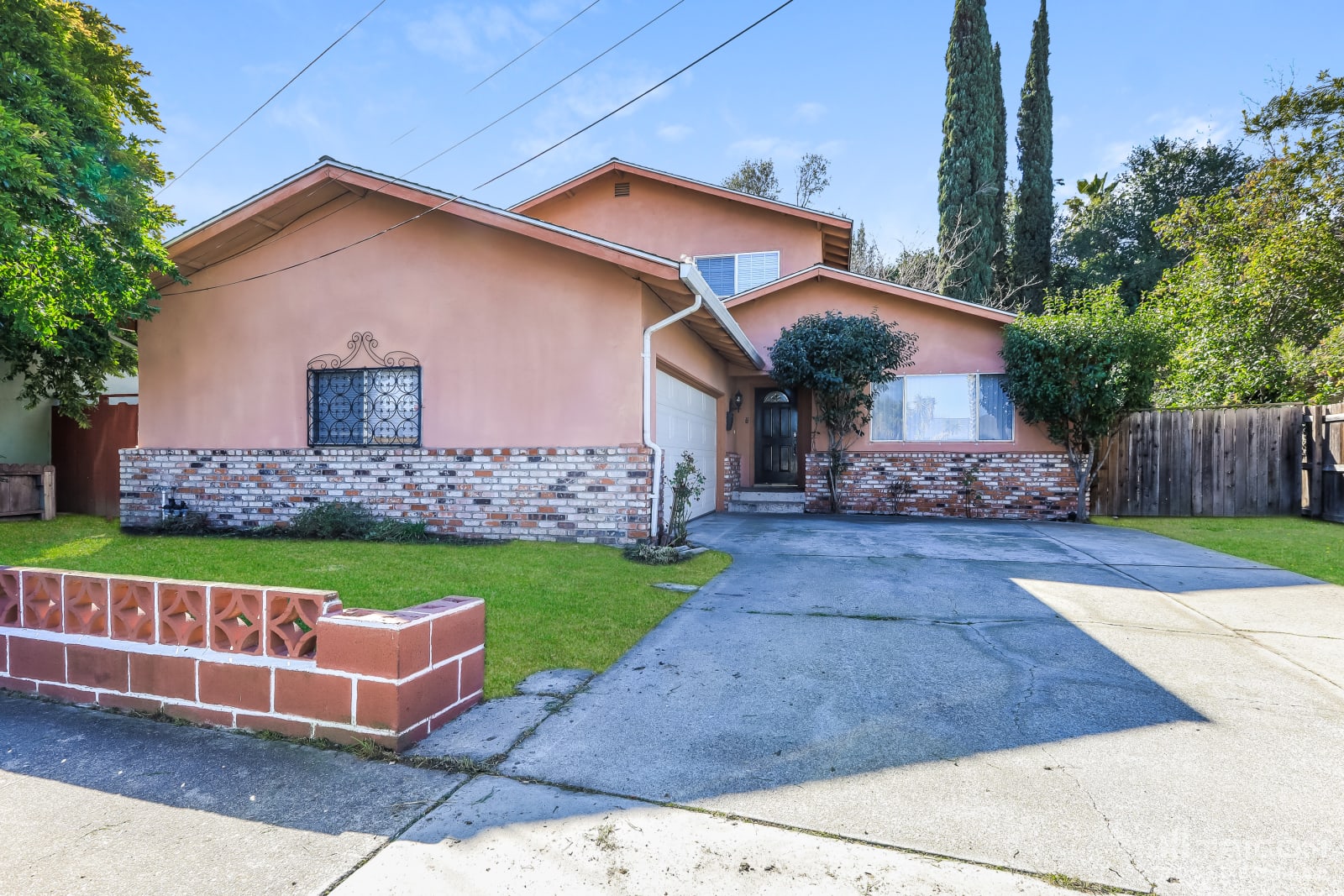 62 South Lake Dr Antioch CA