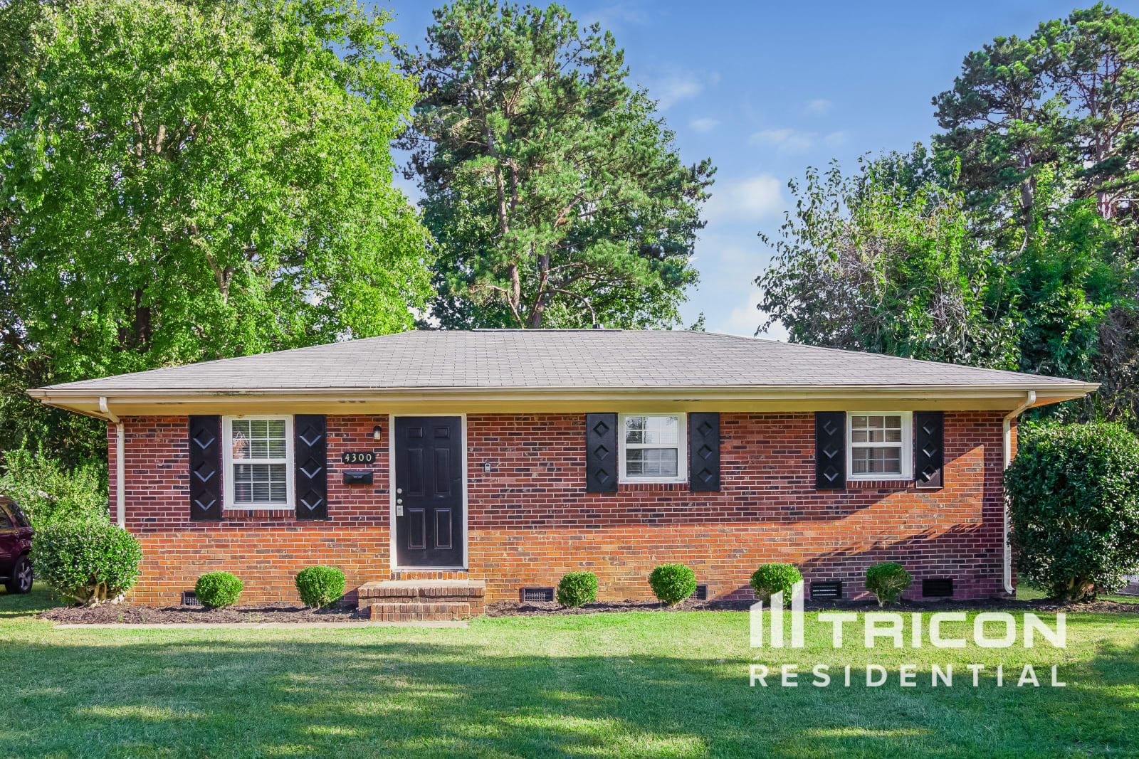 4300 Oak Forest Charlotte NC