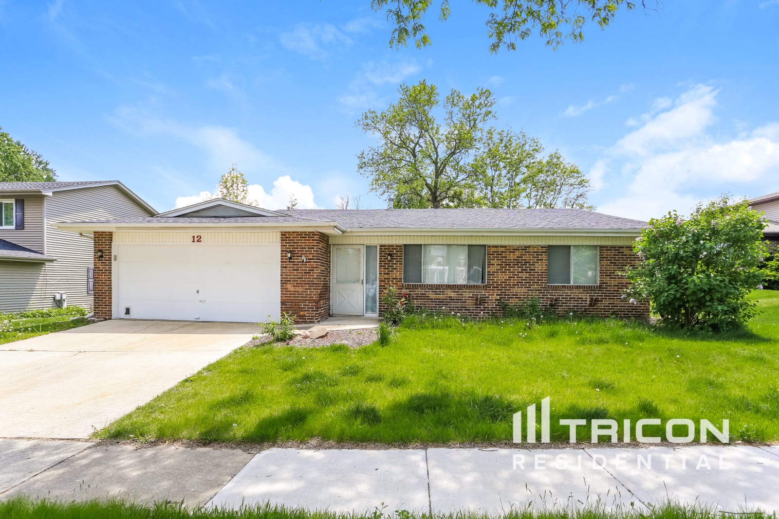 12 Lorraine Ave Woodridge IL
