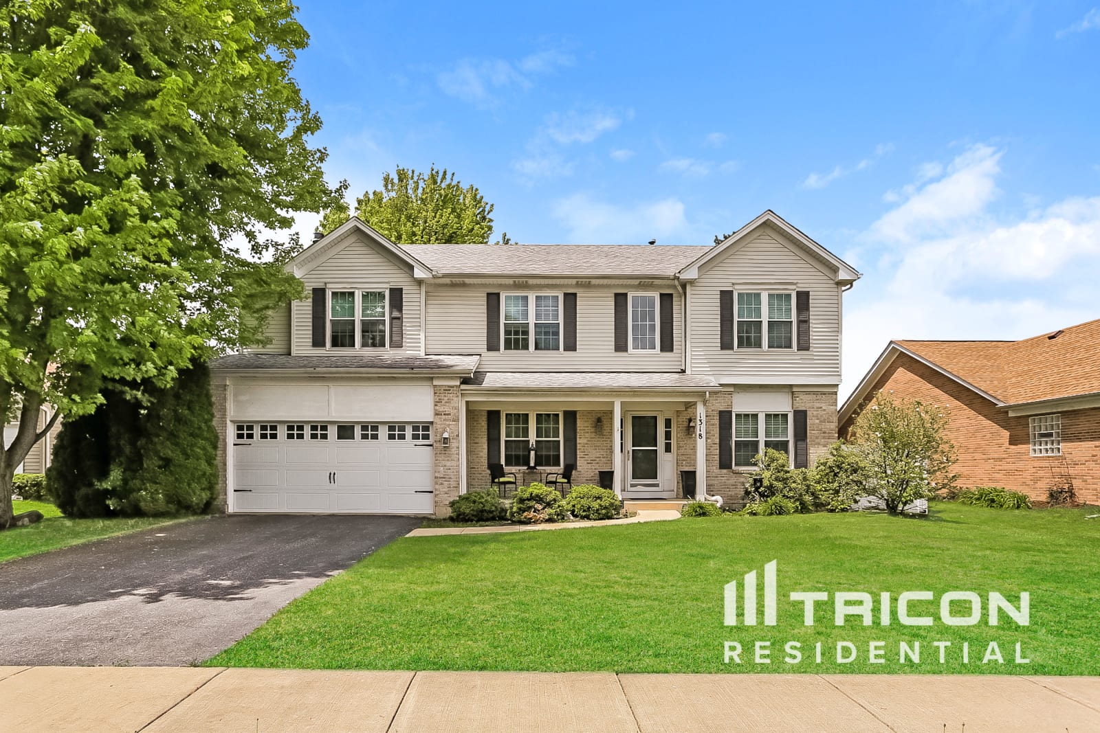 1318 Deerpath Cir Aurora IL