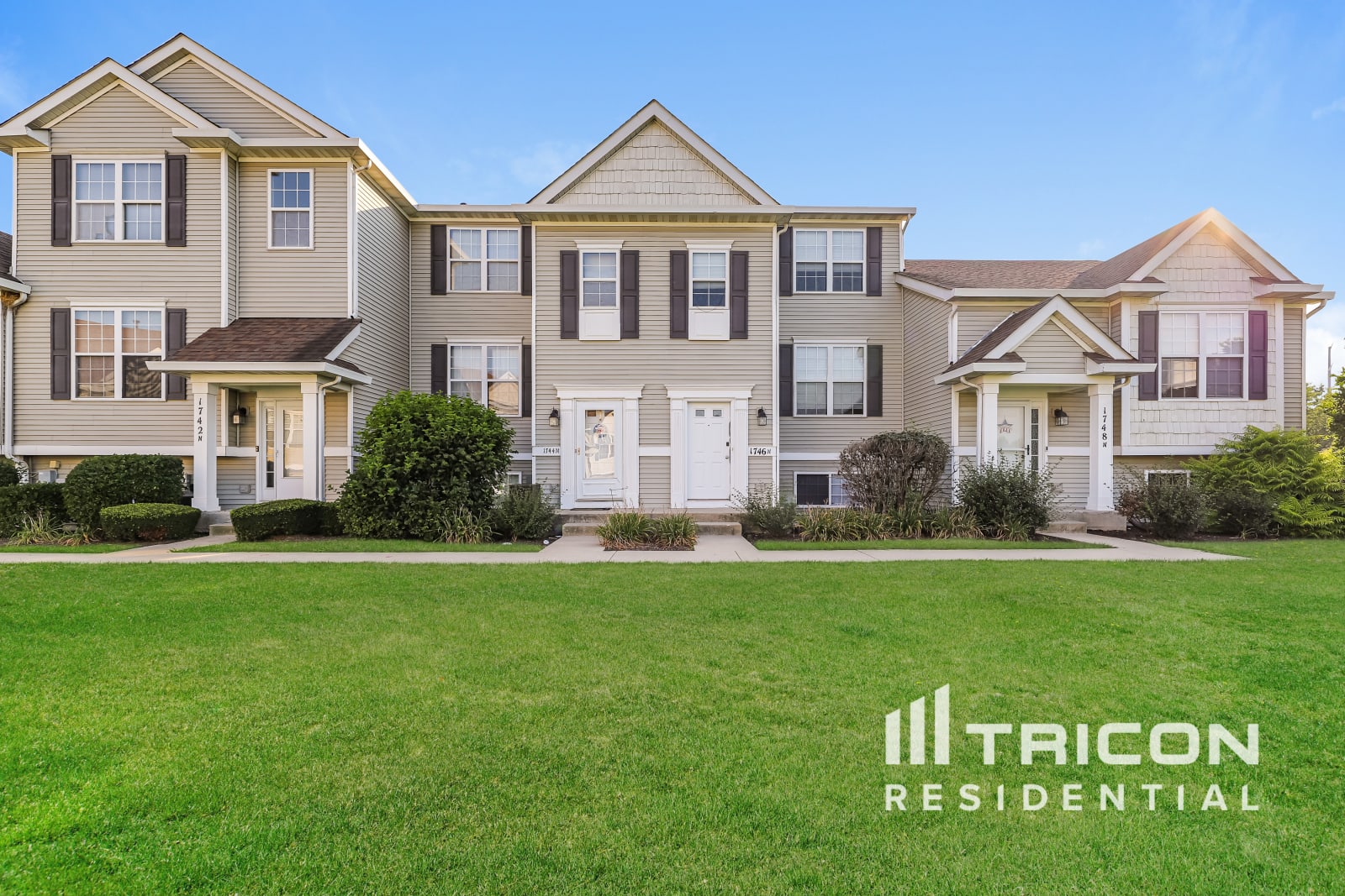 1746 Fieldstone North Shorewood IL