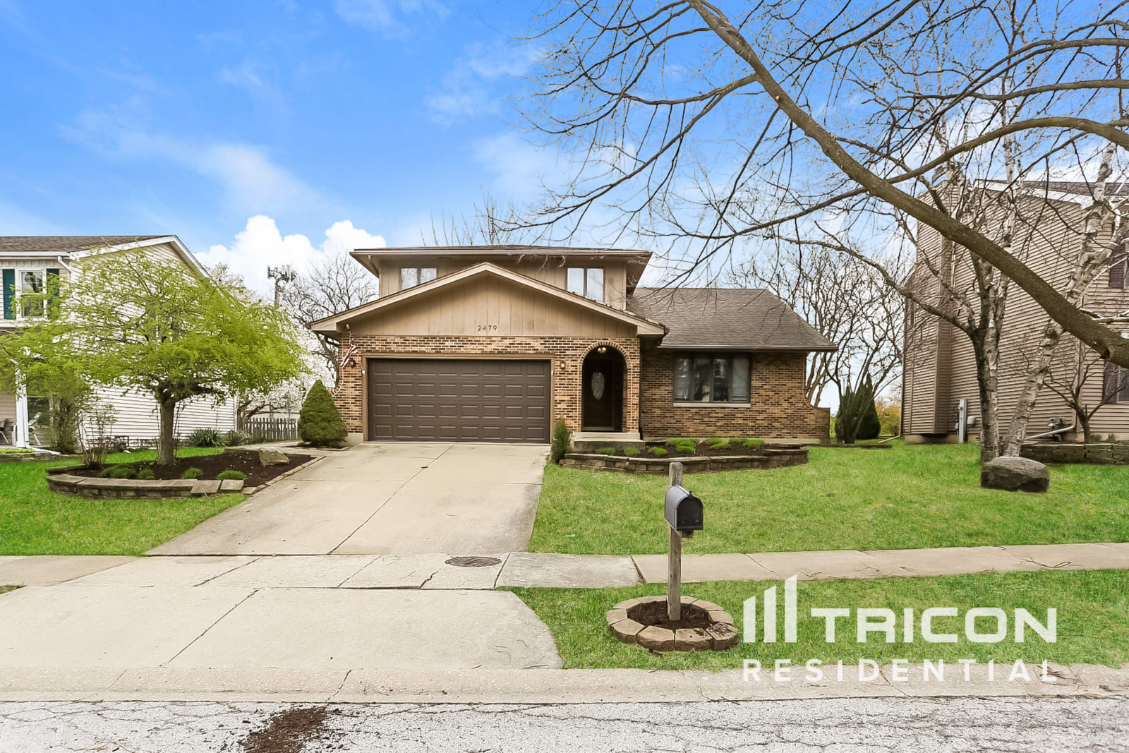 2479 Lakeside Dr Aurora IL