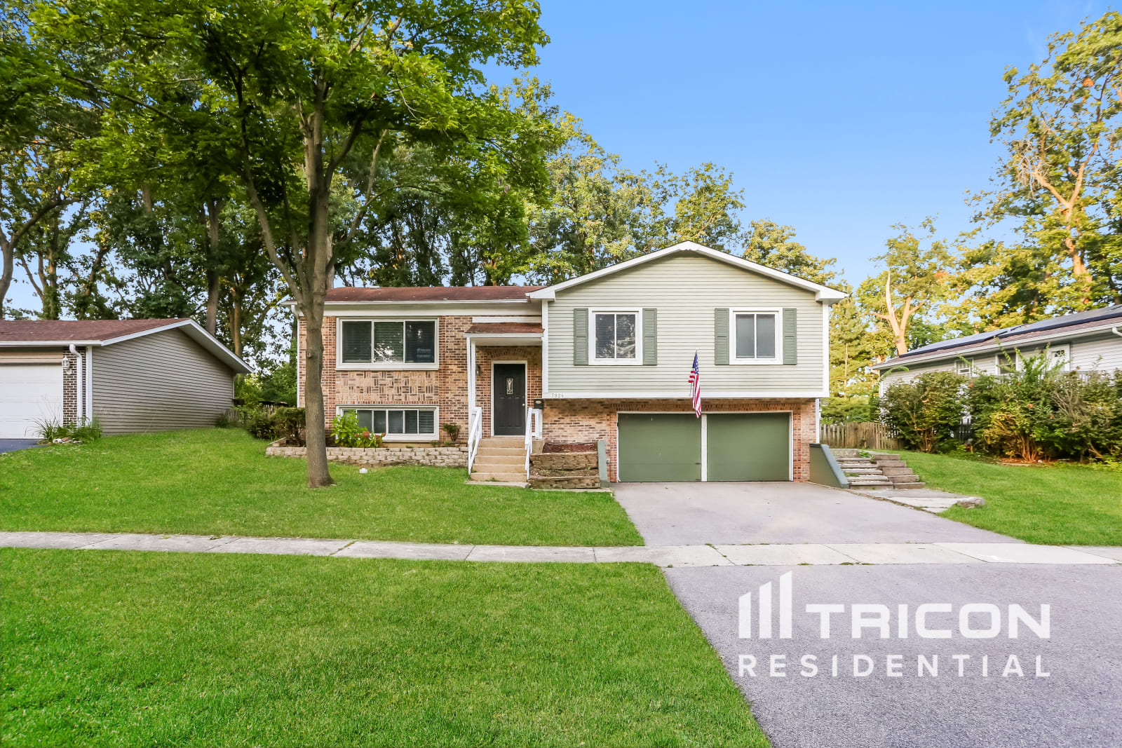7924 Oakview Lane Woodridge IL