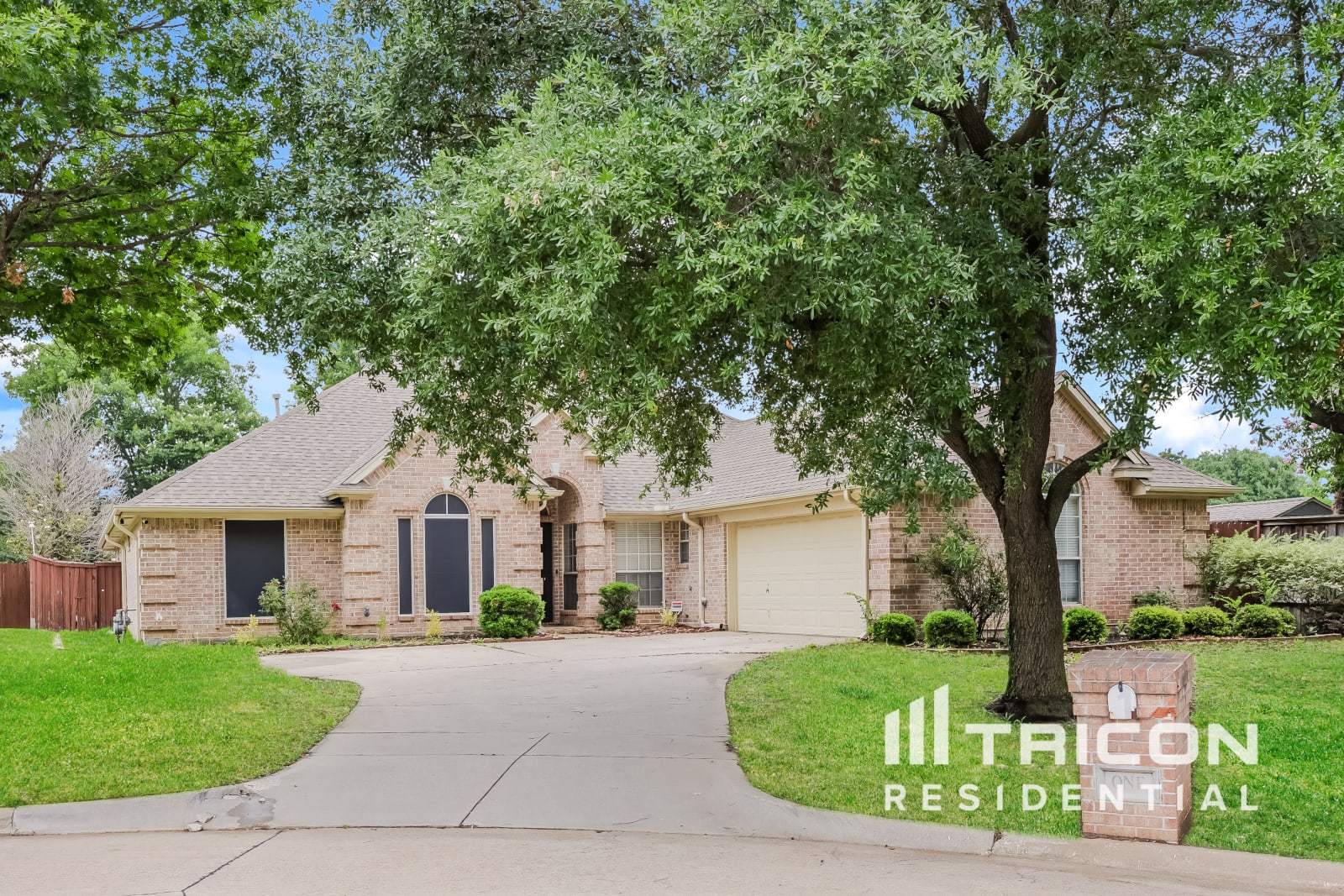 1 Winter Trail Court Mansfield TX