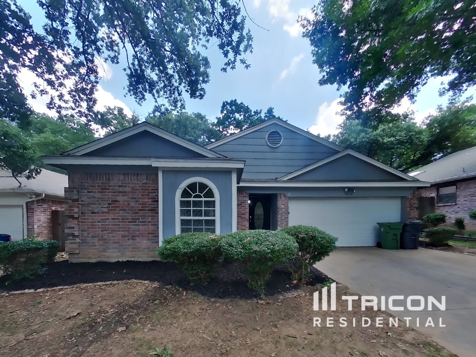 1008 W Lovers Lane Arlington TX