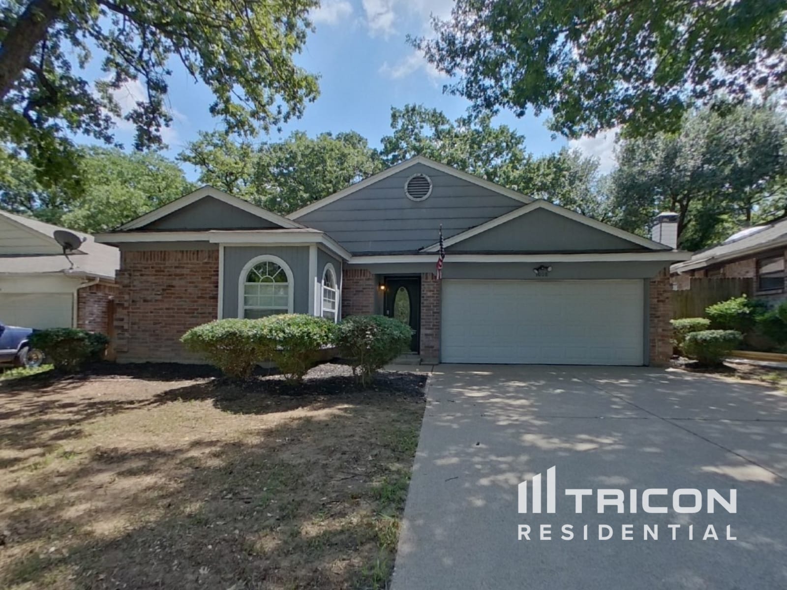 1008 W Lovers Lane Arlington TX