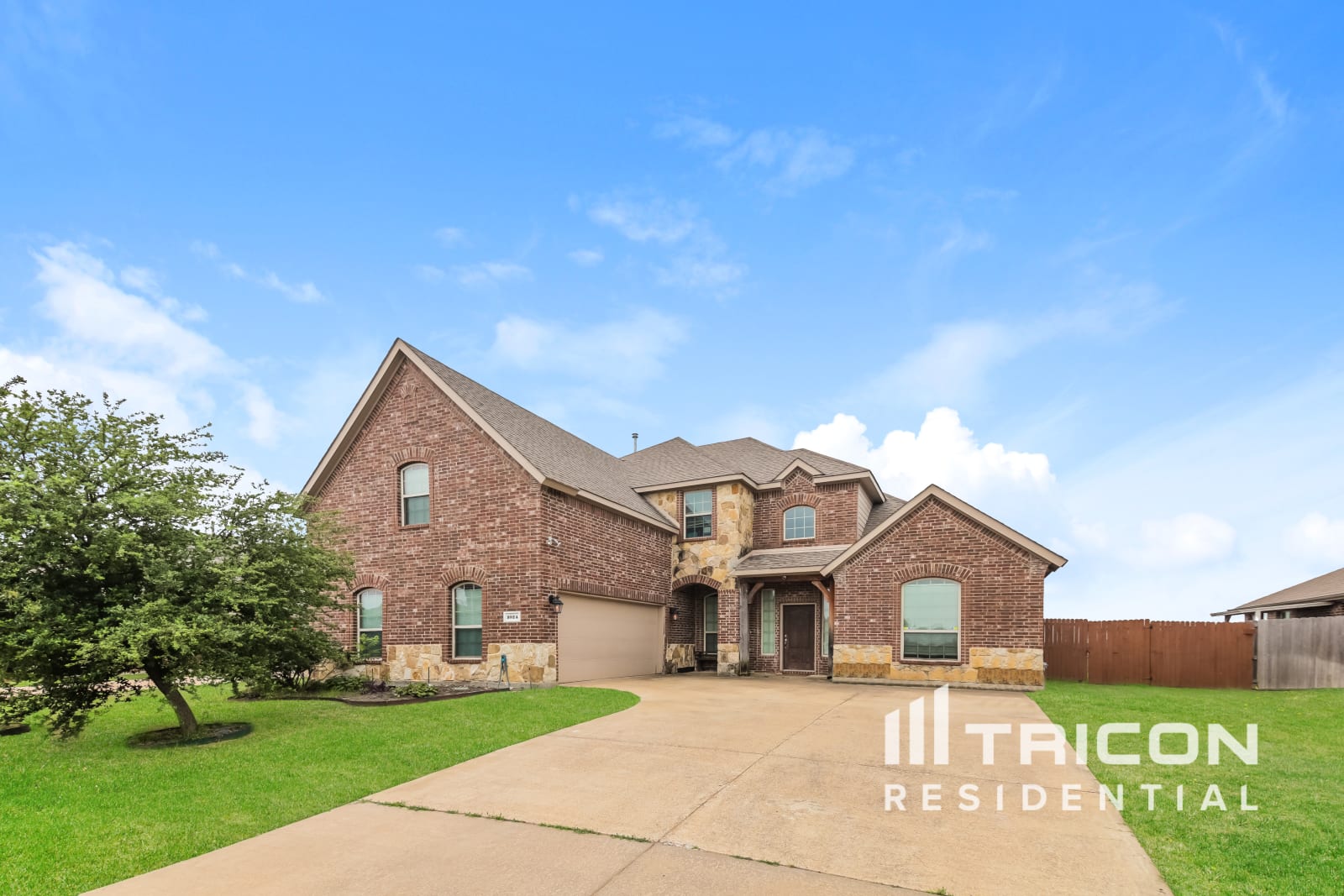 1024 Lufkin Ln Forney TX
