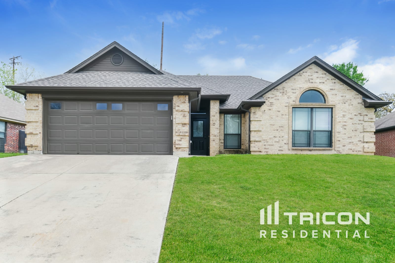 108 Parkwood Ct Azle TX
