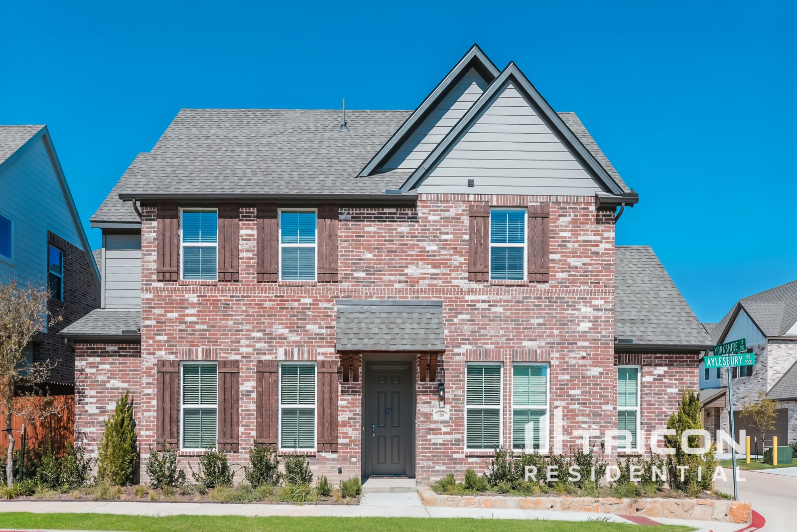 1106 Aylesbury Road Saginaw TX