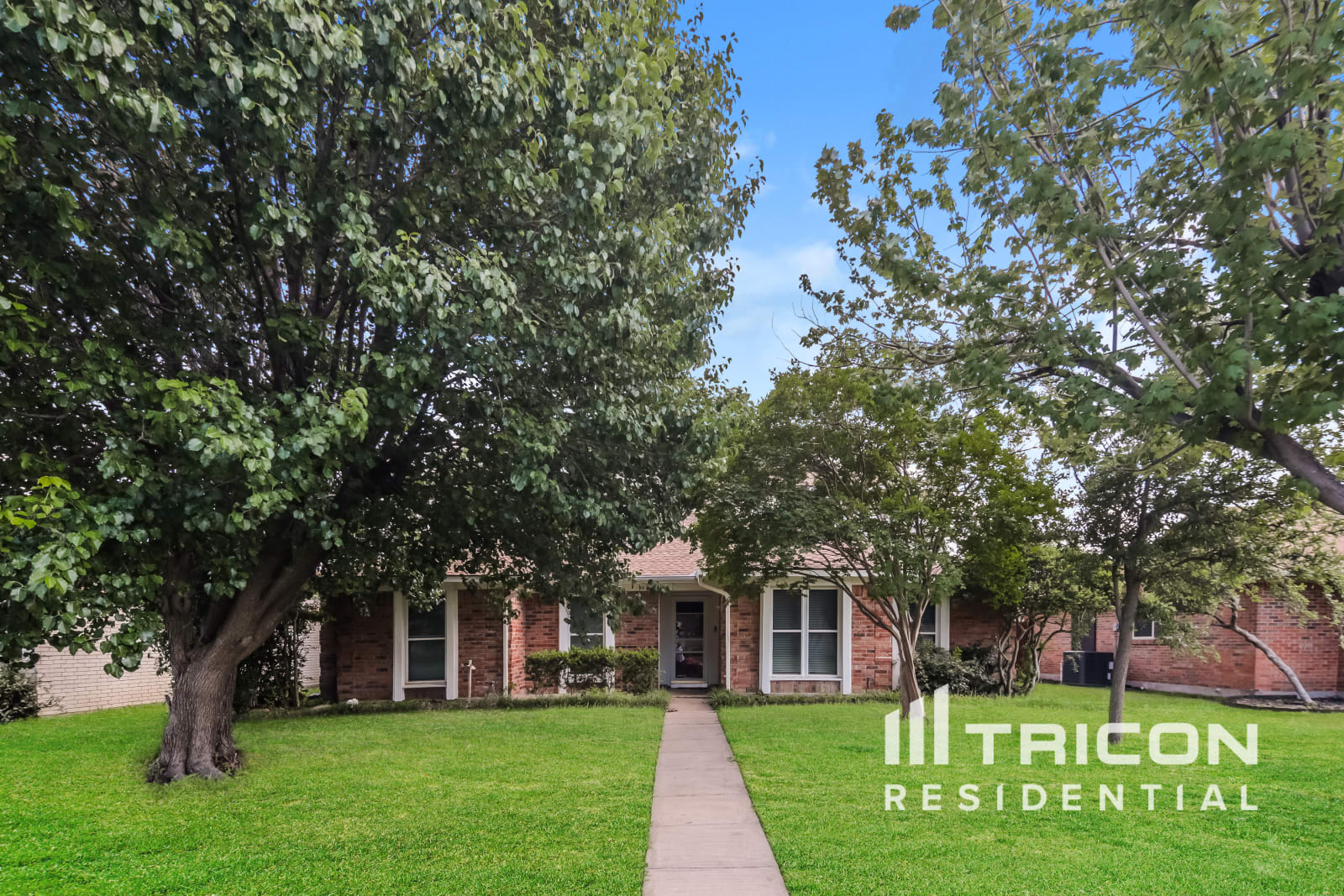 1112 Princeton Dr Richardson TX