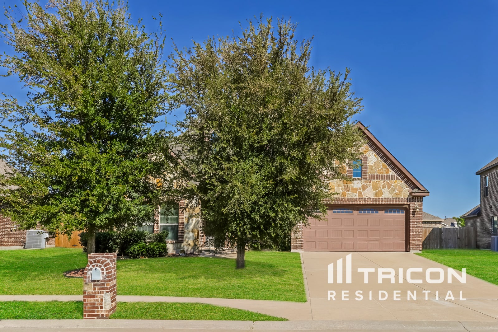 118 Stallion St Waxahachie TX