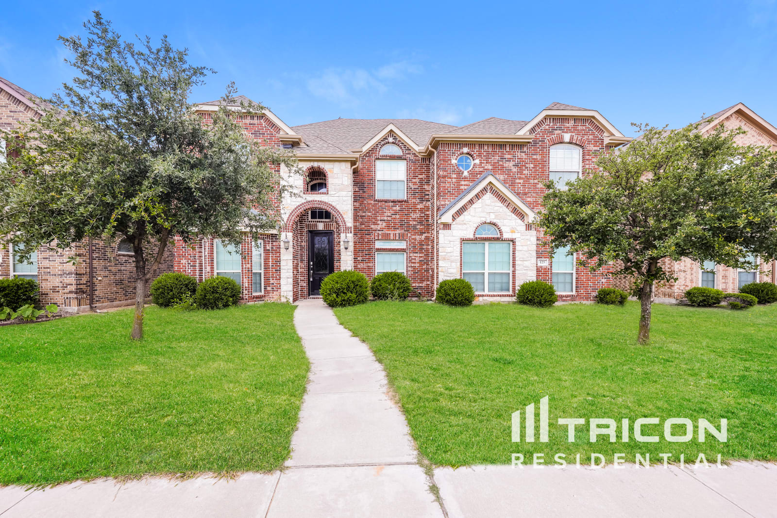 125 Lake Trail Drive Red Oak TX