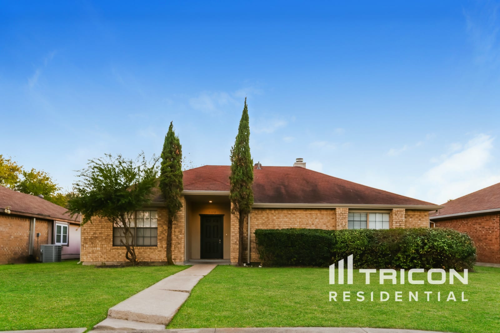 1252 Payne Dr Lancaster TX