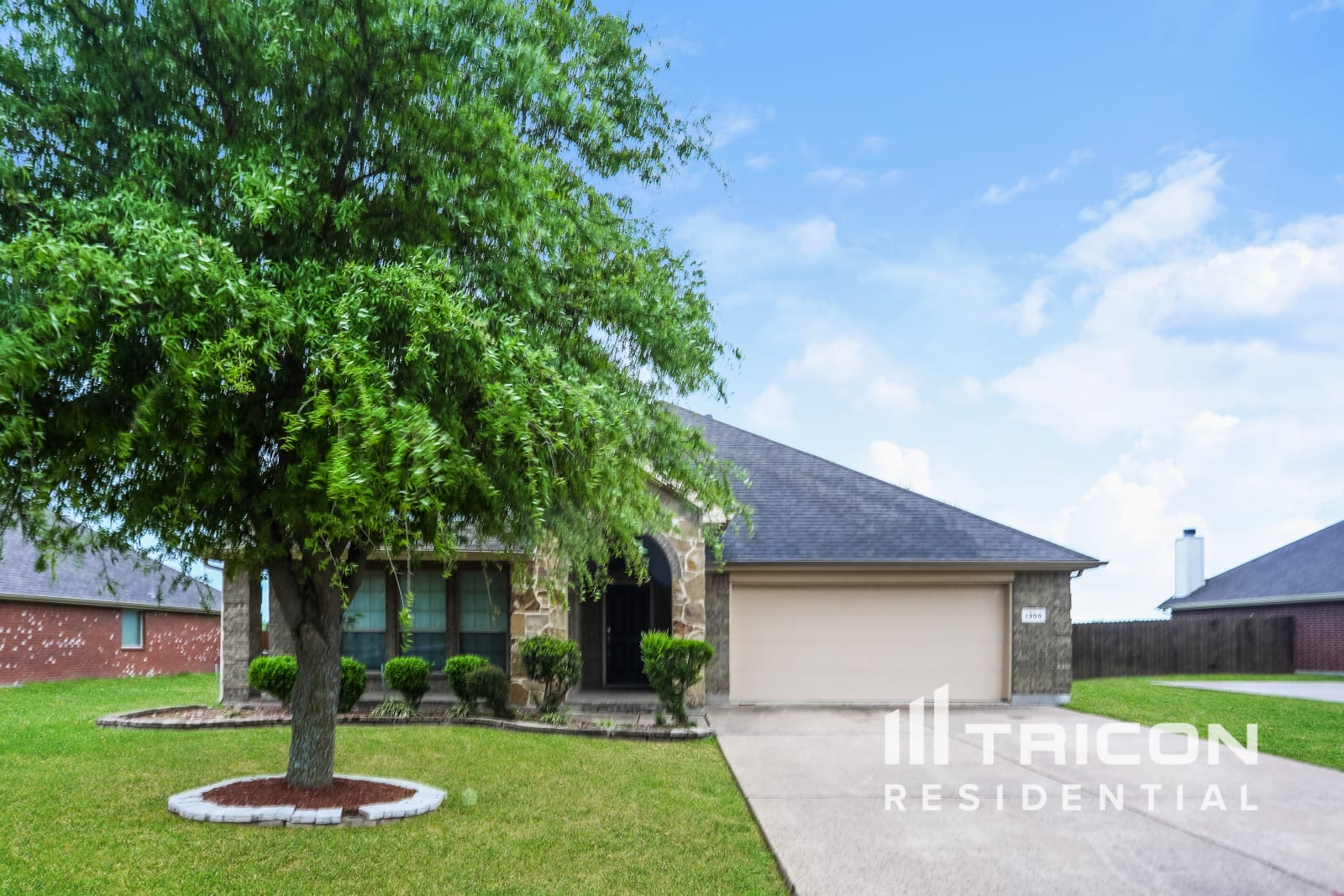 1306 Turnbridge Drive Glenn Heights TX