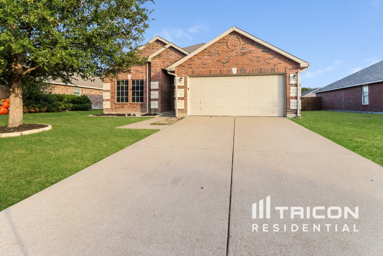 1437 Lauren Drive Burleson TX