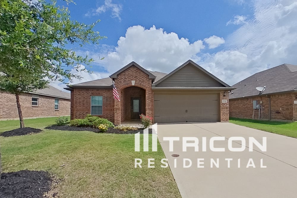 1504 Conley Ln Crowley TX