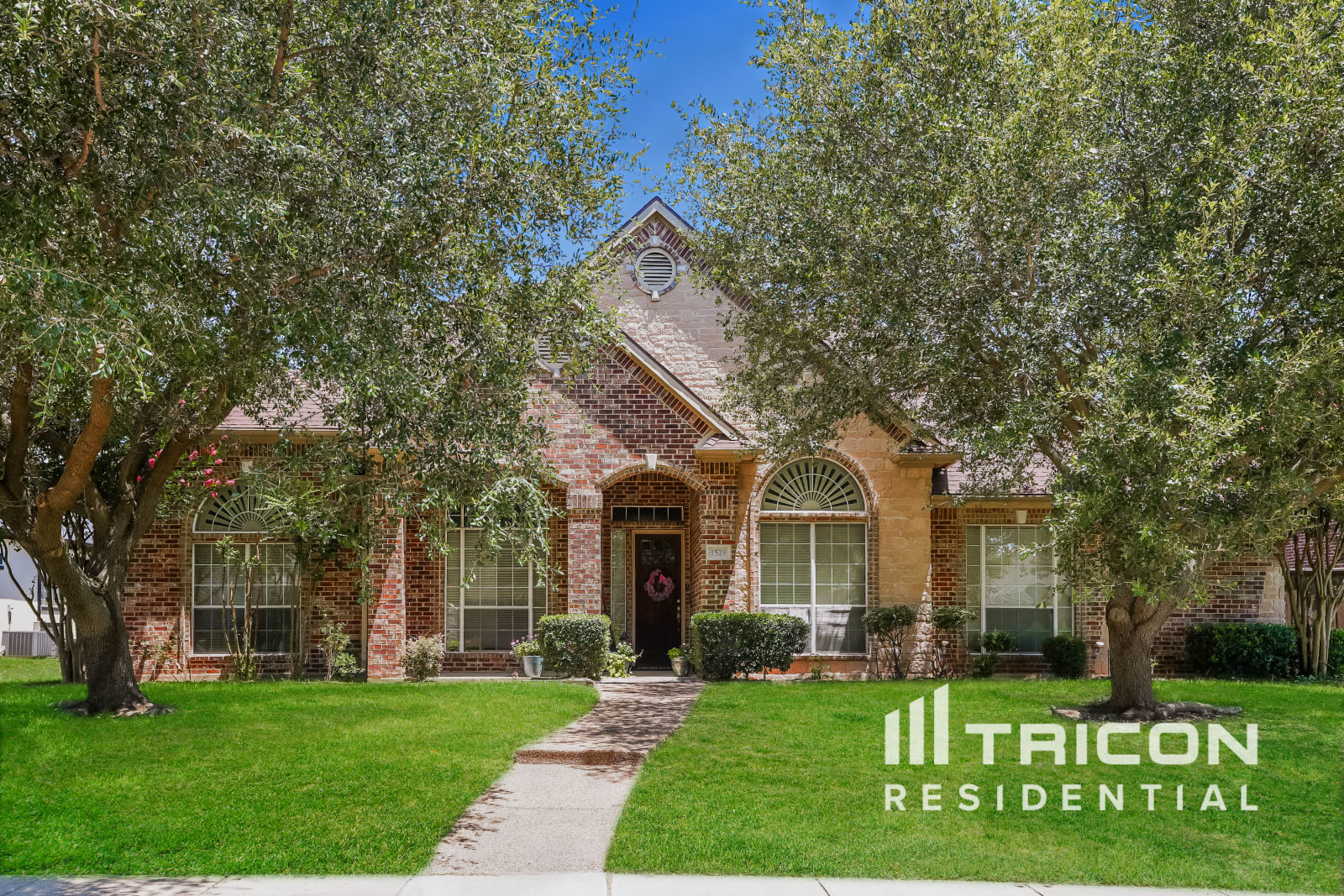 1529 Rusticwood Drive Desoto TX