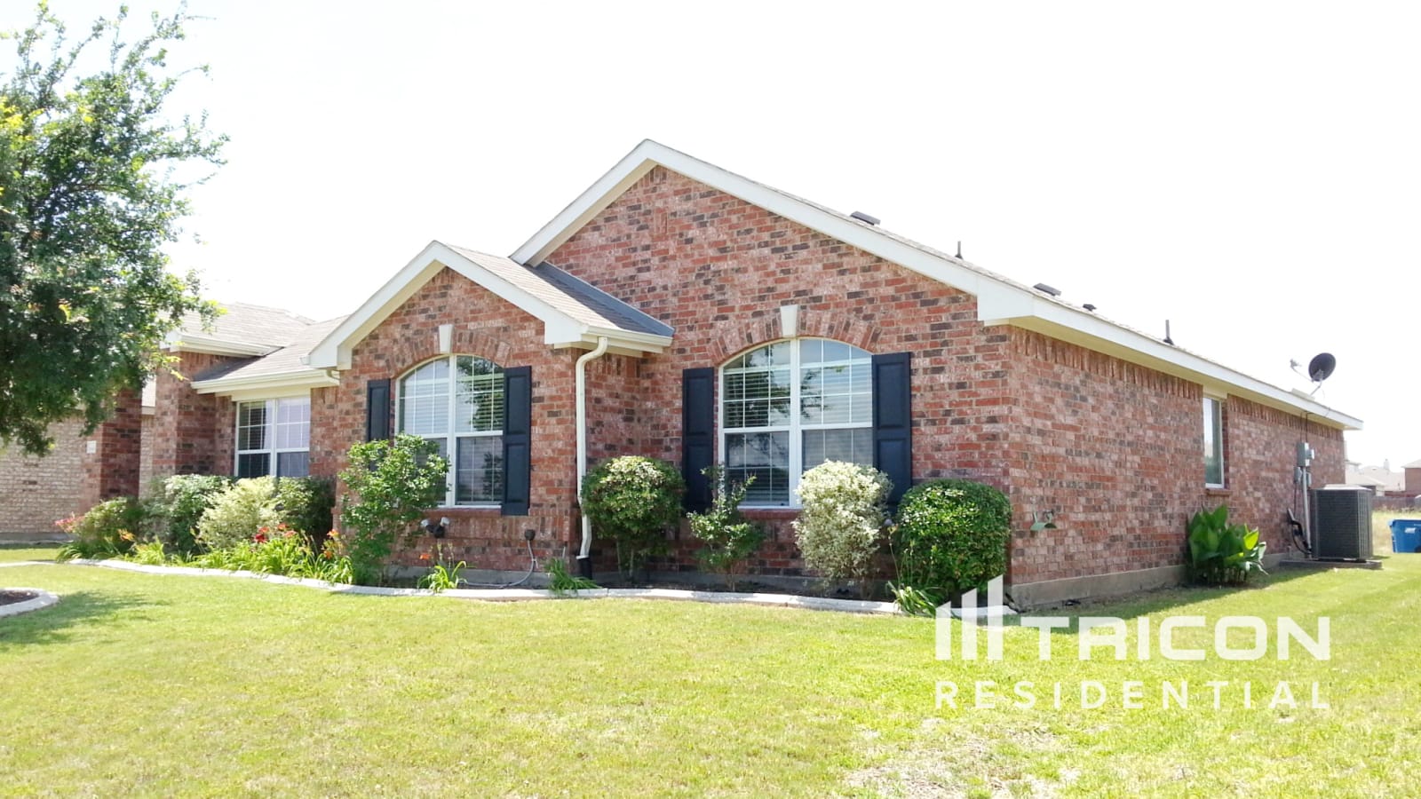 1625 Ambercrest Drive Lancaster TX