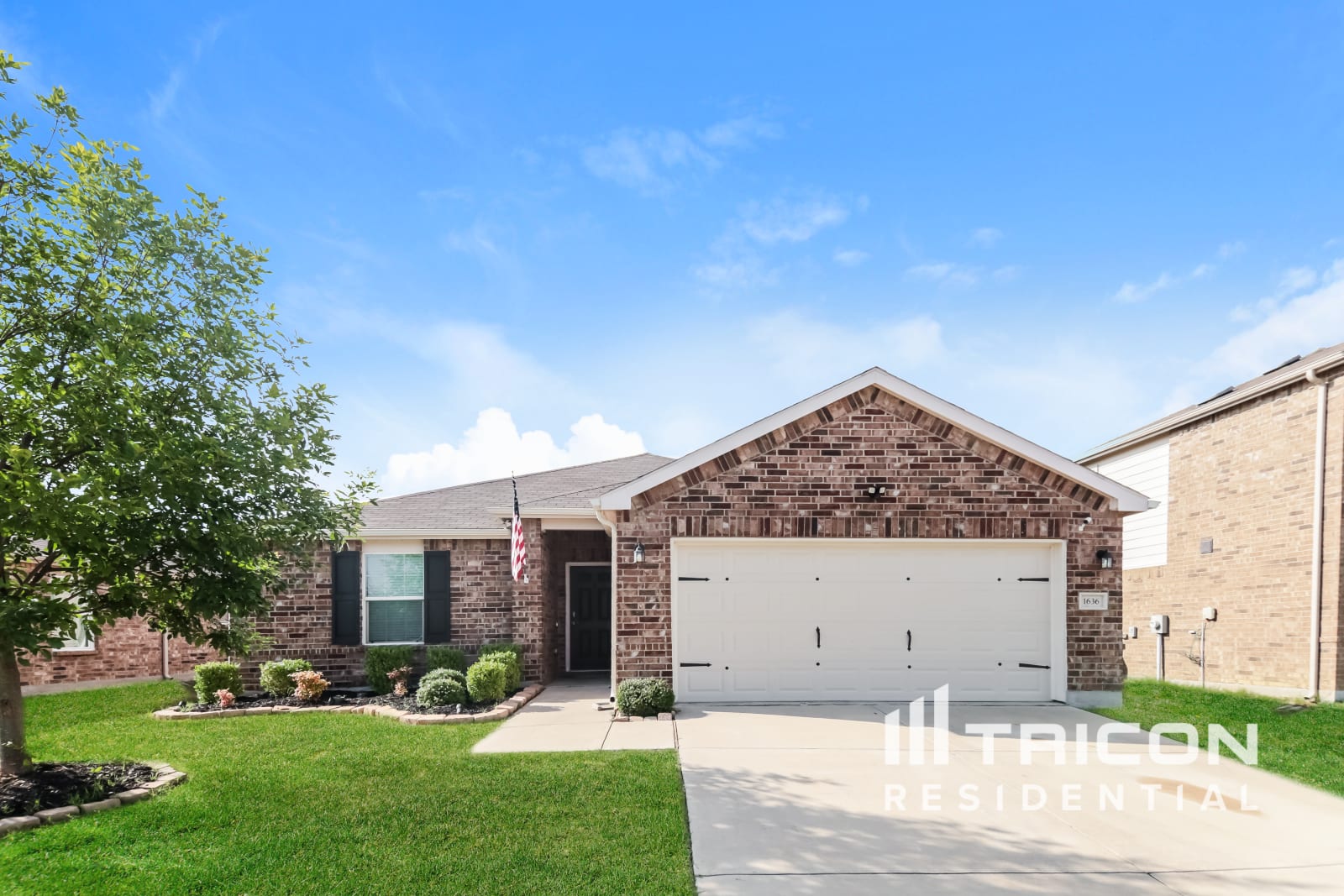 1636 Vernon Dr Aubrey TX