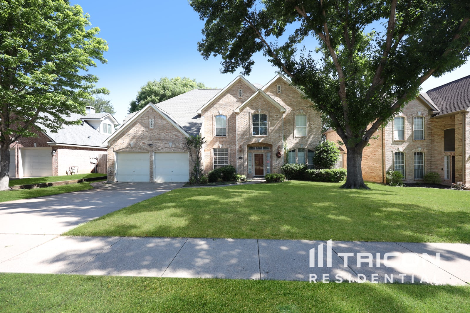1920 Fair Field Dr Grapevine TX
