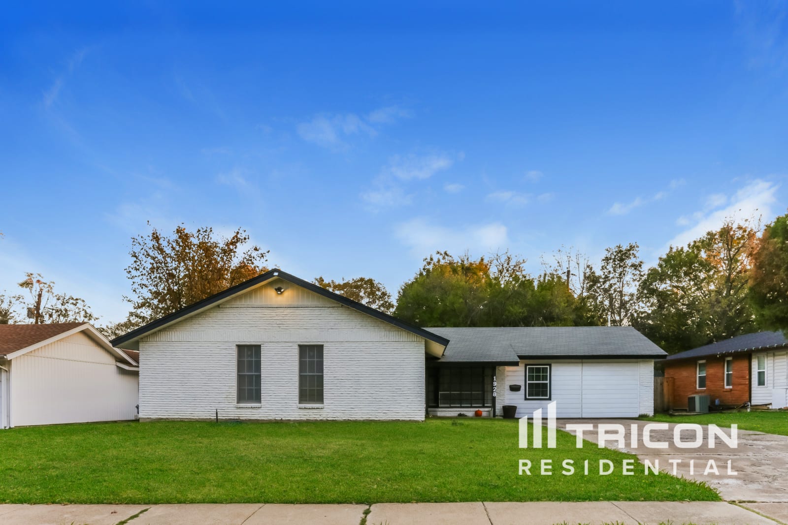 1928 Canterbury Street Irving TX