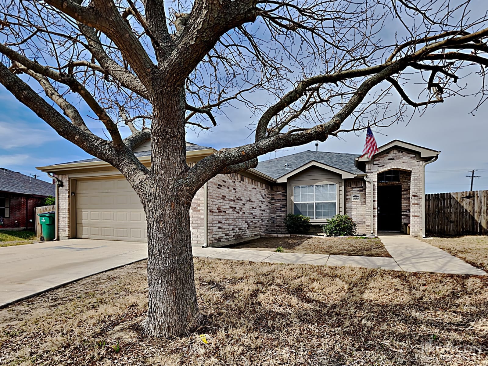200 Oaklawn Drive Ponder TX