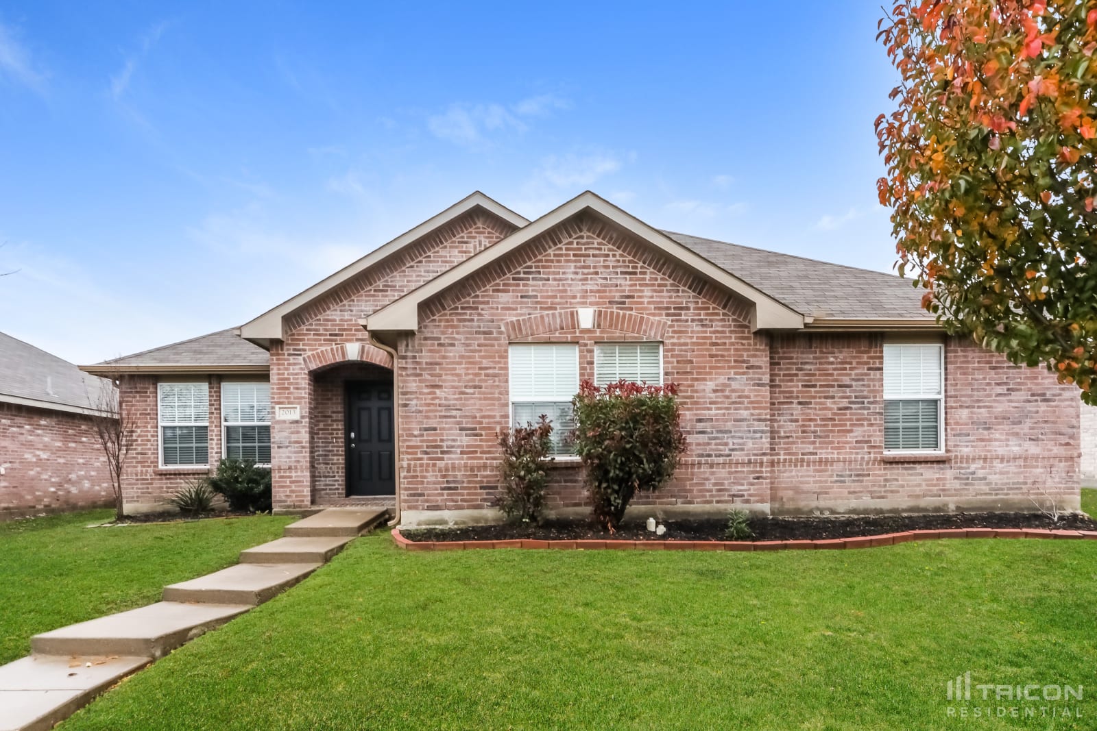 2013 Cedarwood Drive Lancaster TX