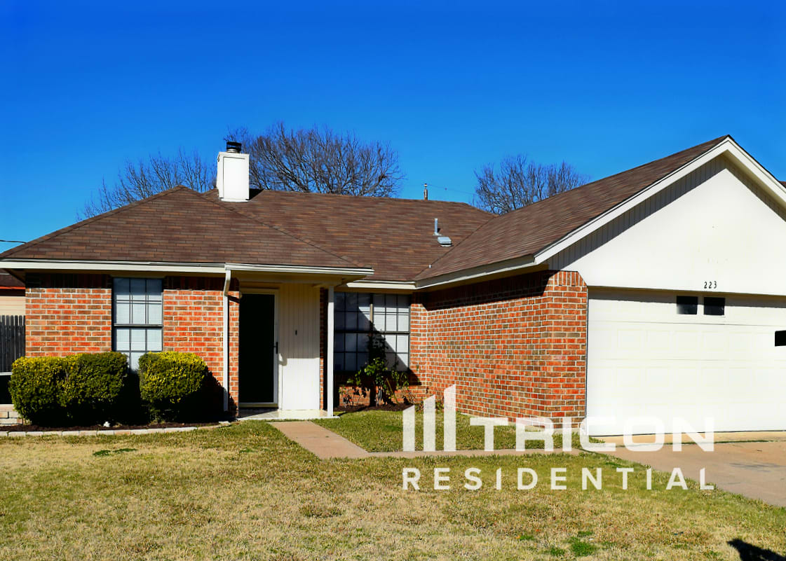 223 Freedom Lane Arlington TX