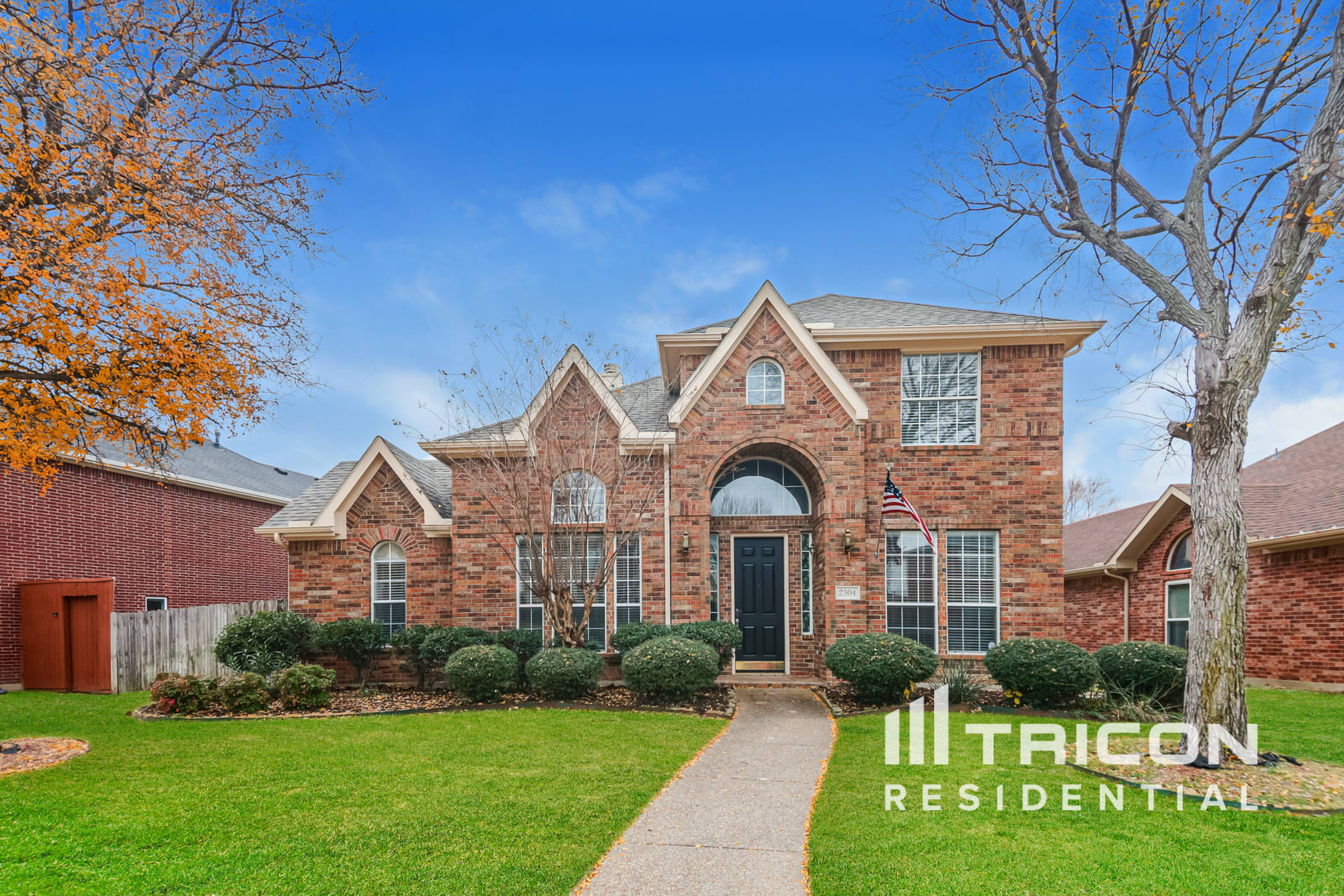 2304 Greenview Dr Carrollton TX