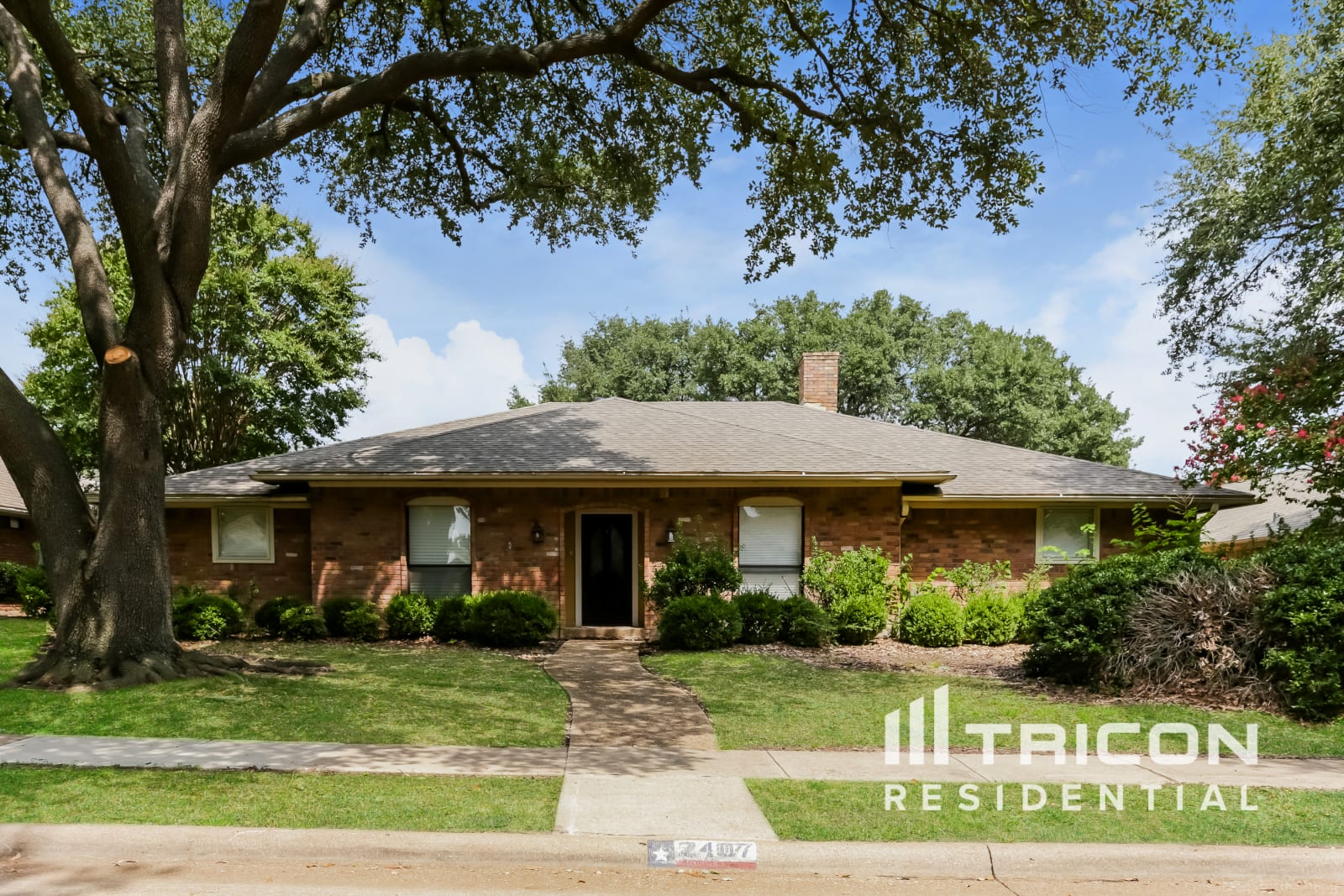 2407 Honeysuckle Dr Richardson TX