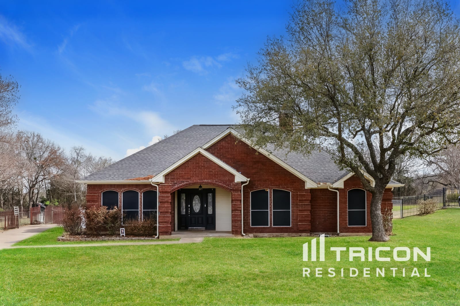 2601 Trail Tree Court Burleson TX