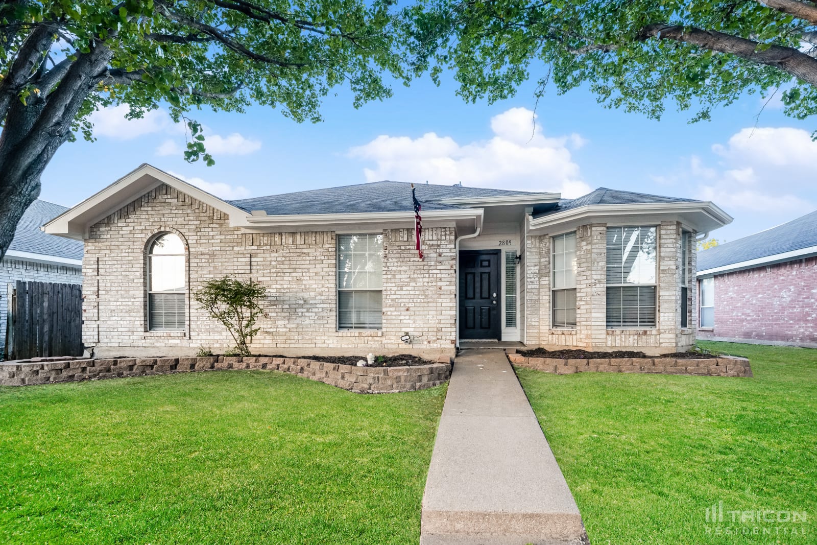 2809 Saint Thomas Lane Lancaster TX