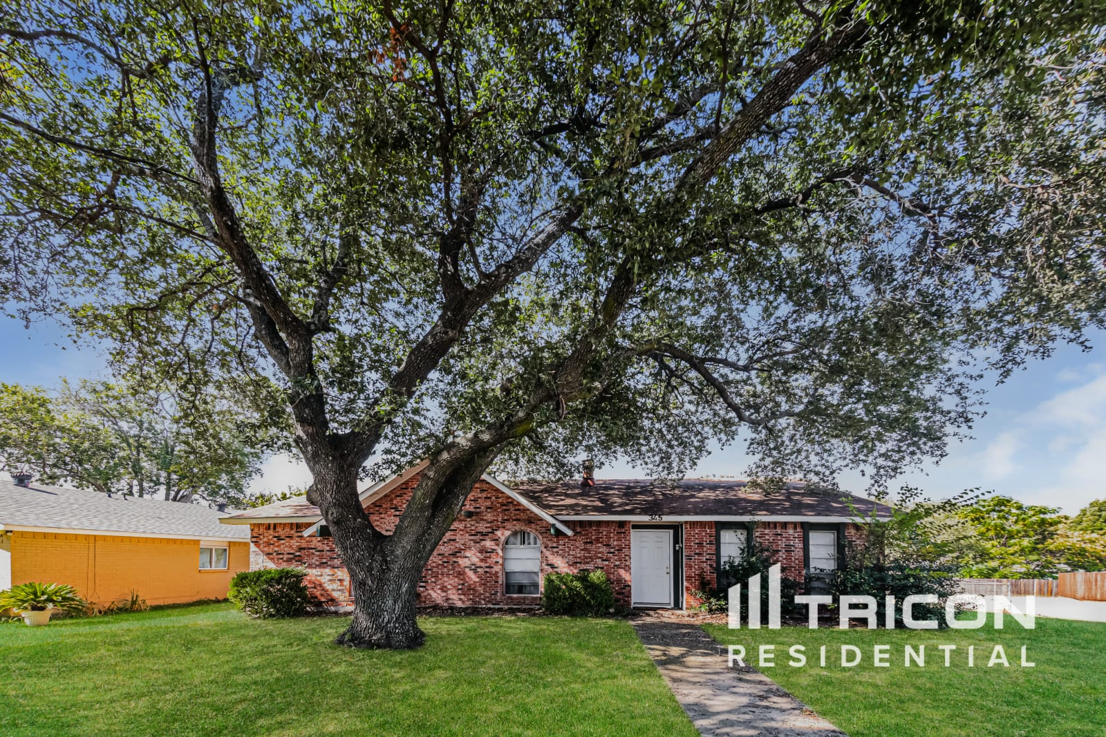 345 Ivy Way Garland TX