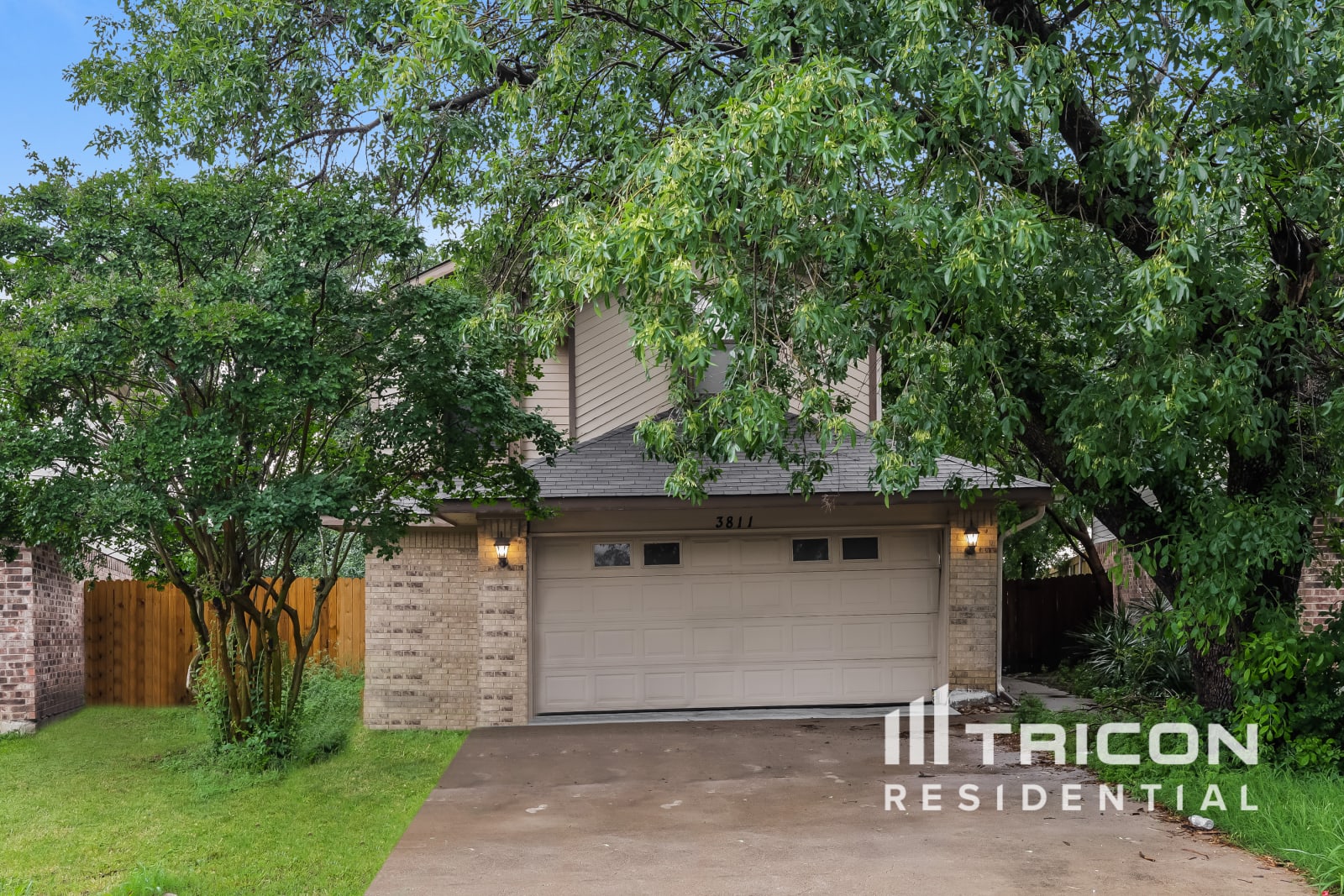 3811 Clover Hill Lane Carrollton TX