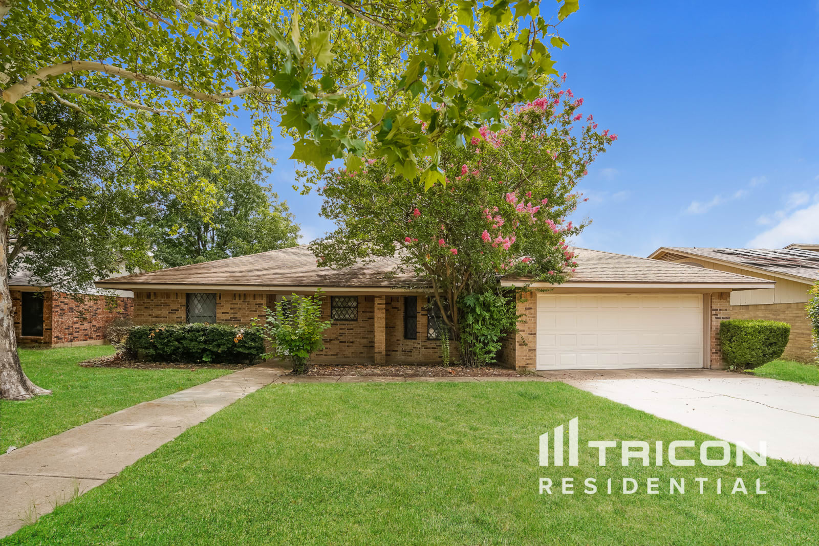 3901 Wrentham Dr Arlington TX