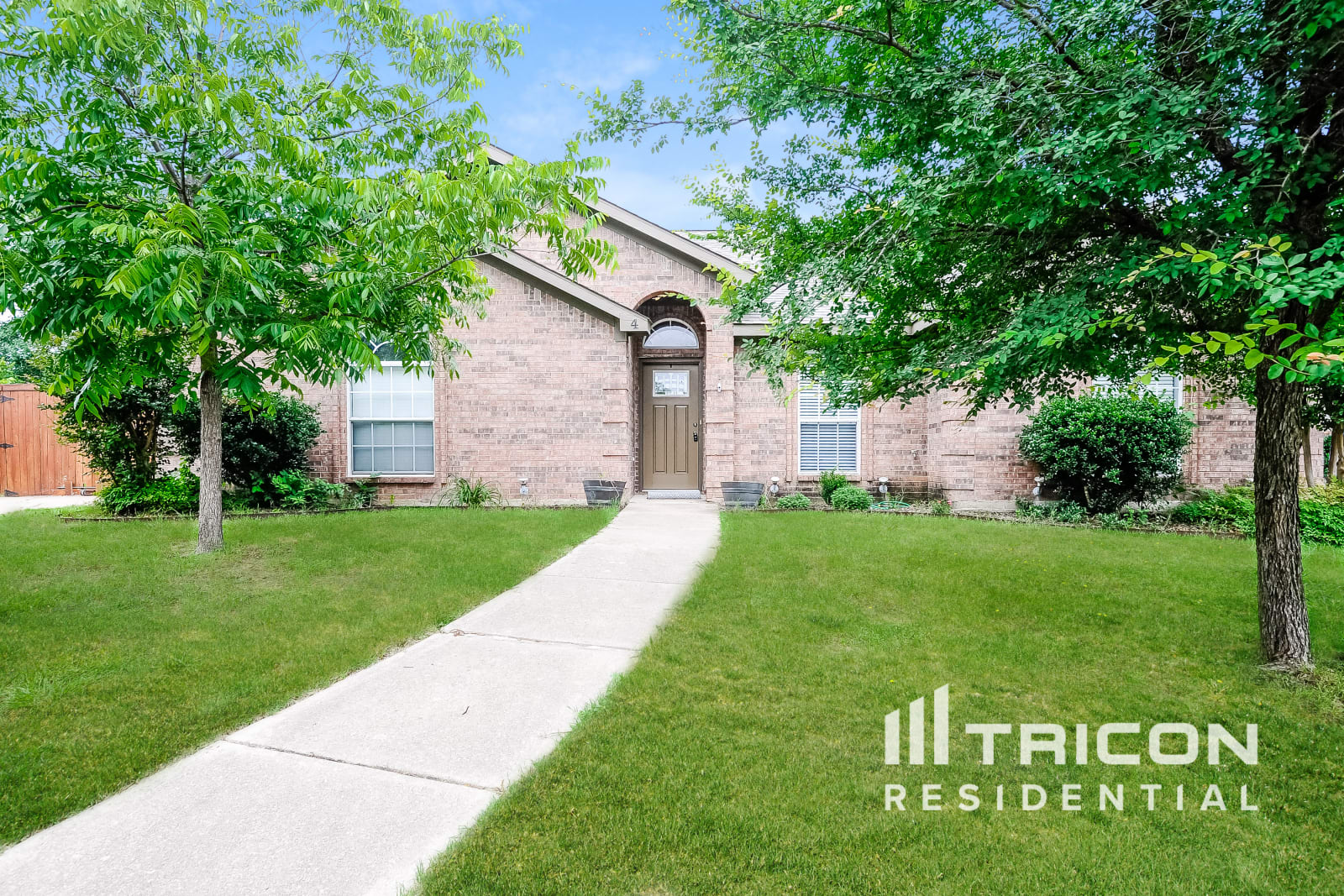 4 Rochelle Ct Mansfield TX
