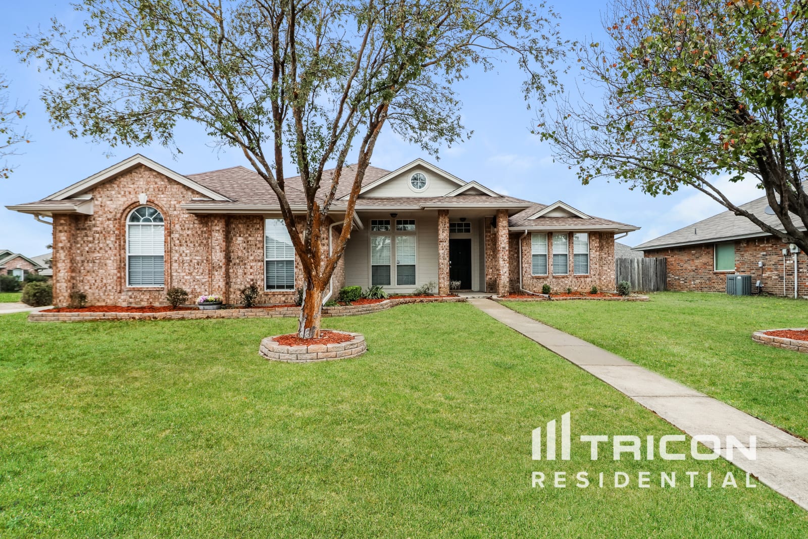 400 Harvest Hill Lane Venus TX