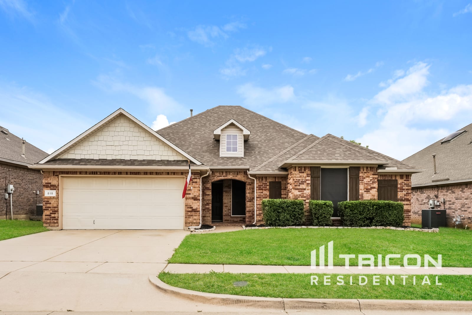 515 Crownpoint Ln Arlington TX