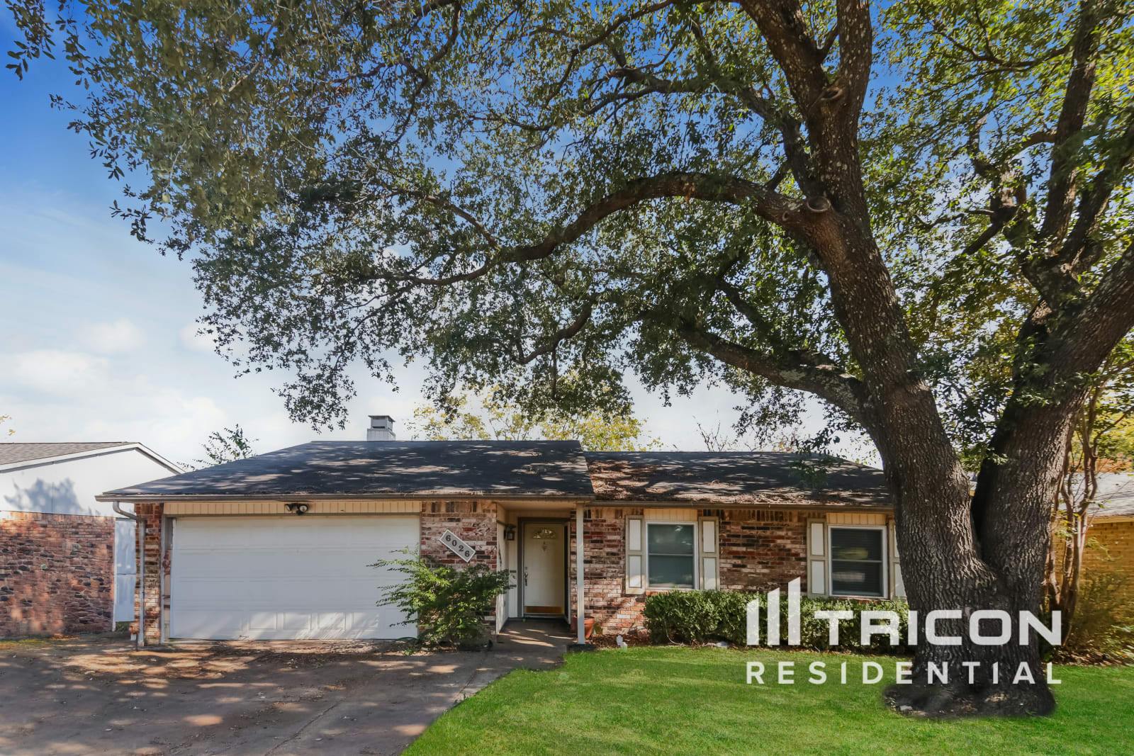 6026 Lakecrest Dr Garland TX