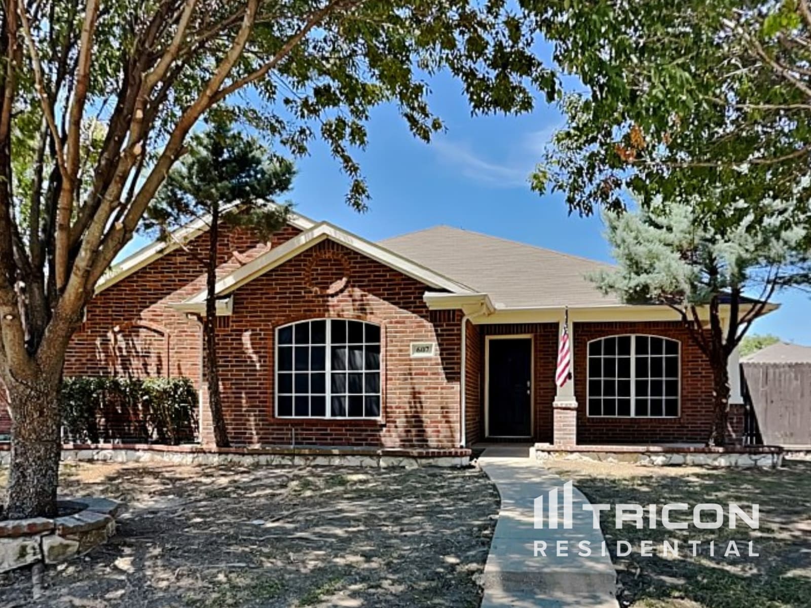 607 Pewitt Drive Lancaster TX