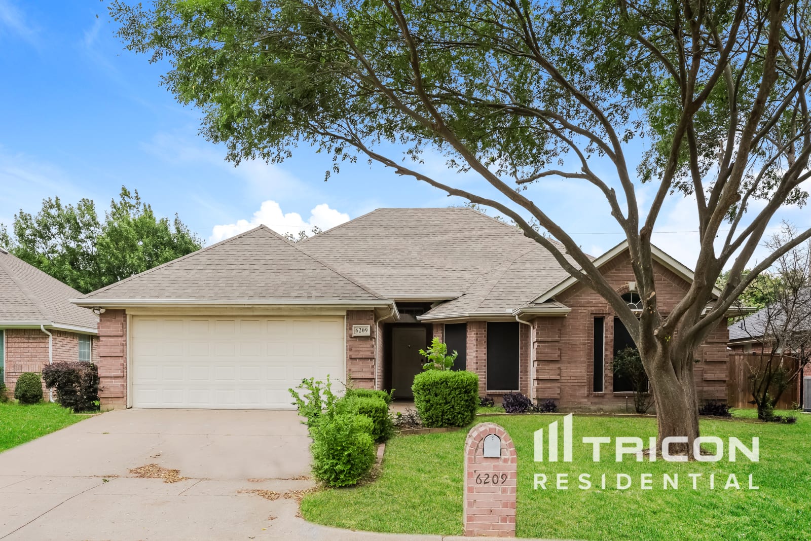 6209 Meadowmere Ln Arlington TX