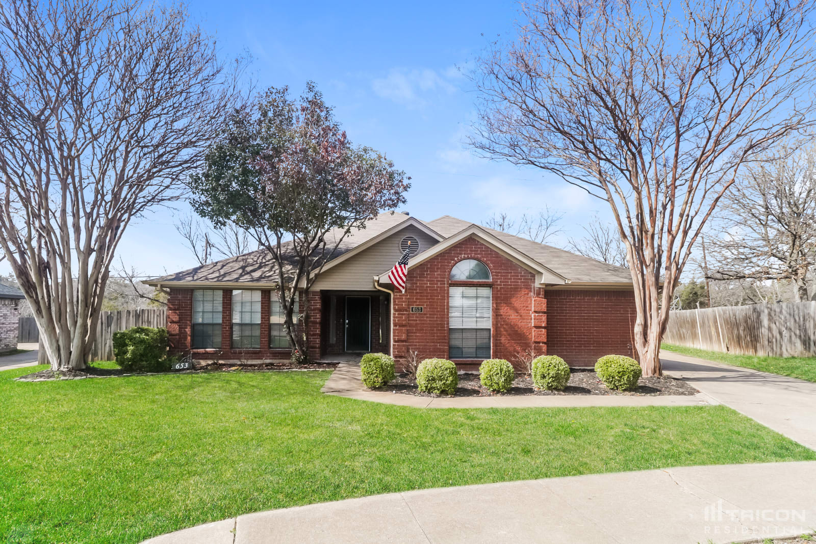 653 Edgewood Lancaster TX