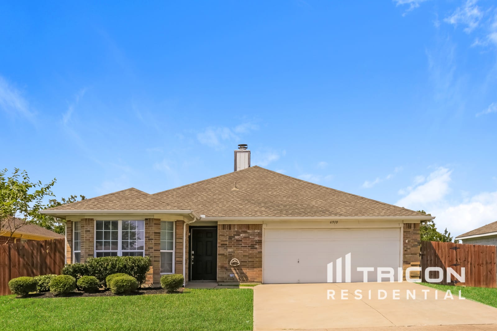 6910 Meadow Bend Drive Arlington TX