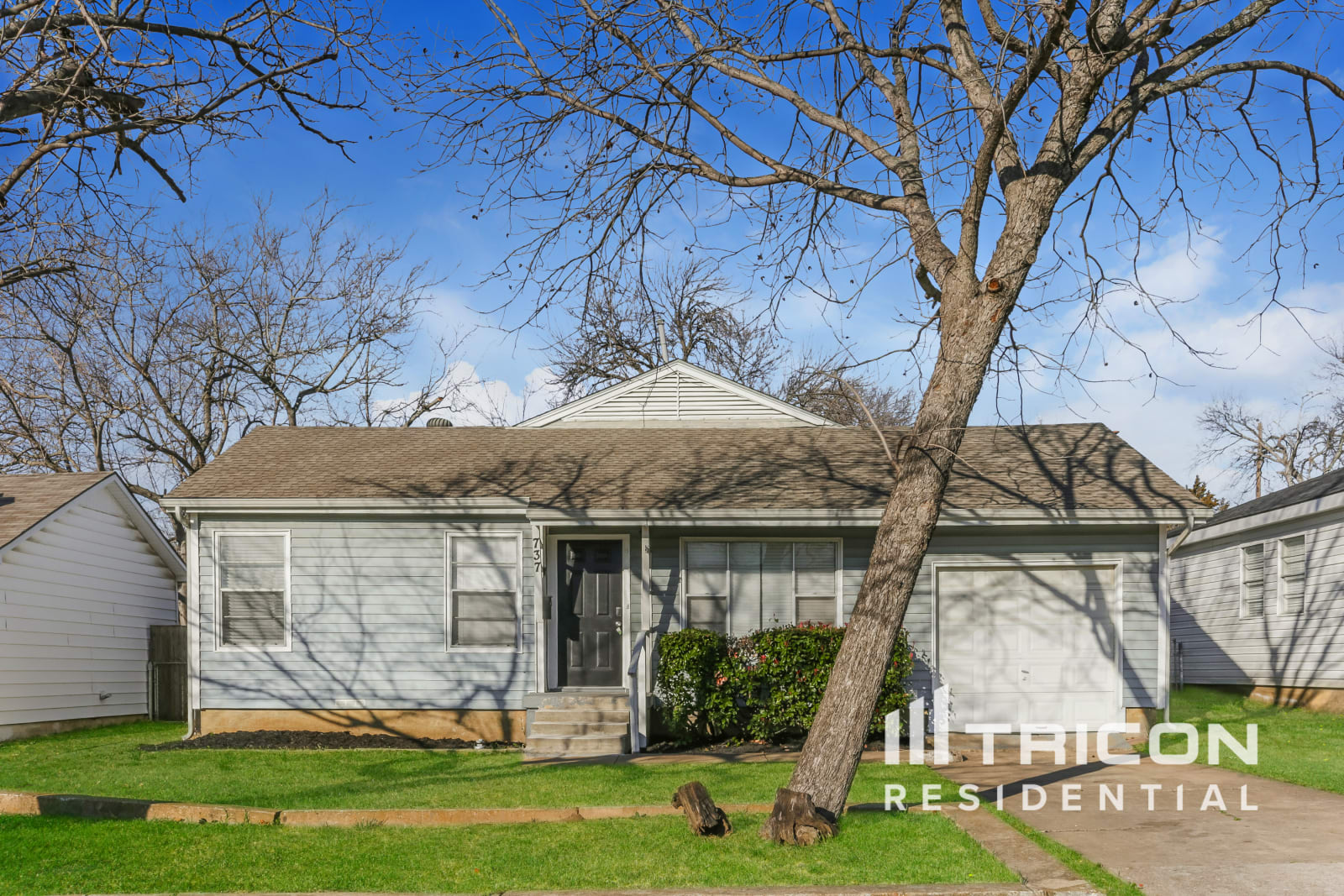 737 Se 3Rd Street Grand Prairie TX