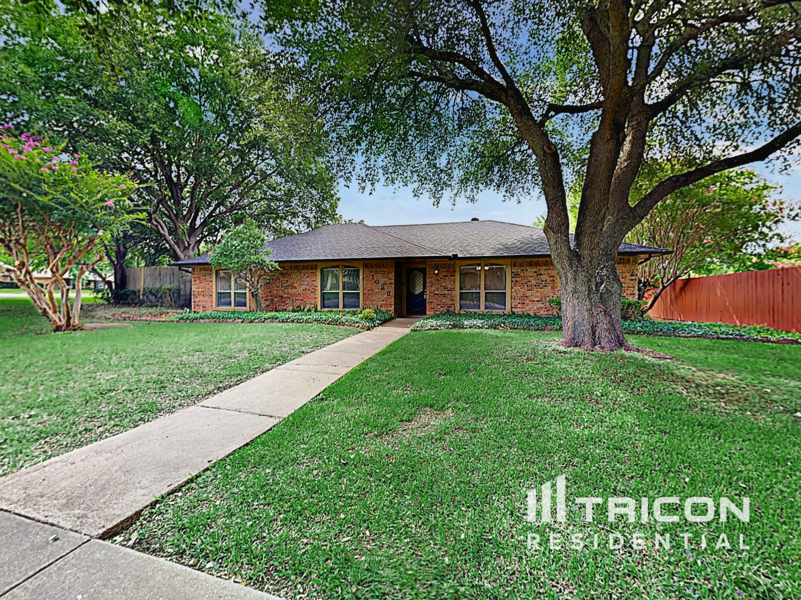 737 Se 3Rd Street Grand Prairie TX