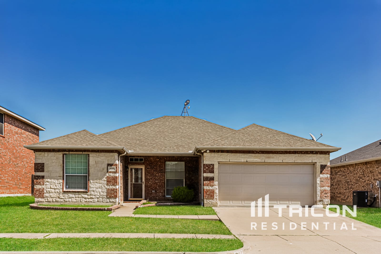 8217 Atherton Street Arlington TX