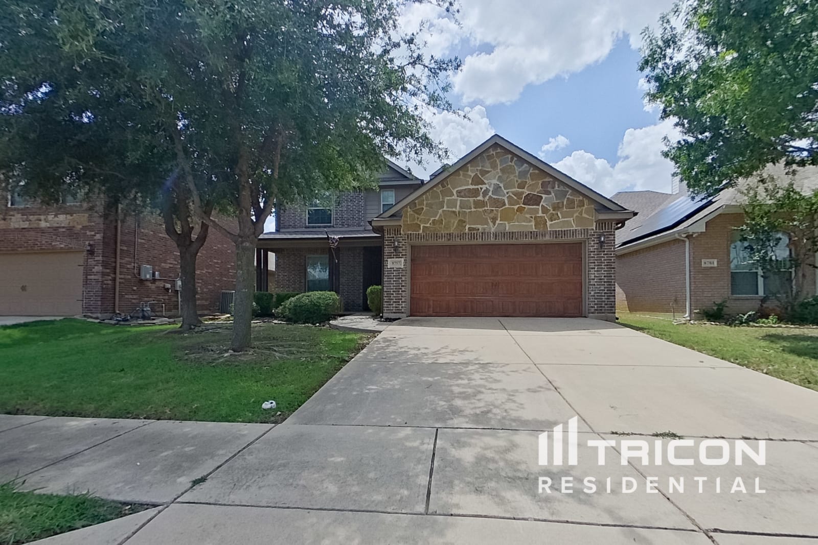 8757 Royalwood Drive Fort Worth TX
