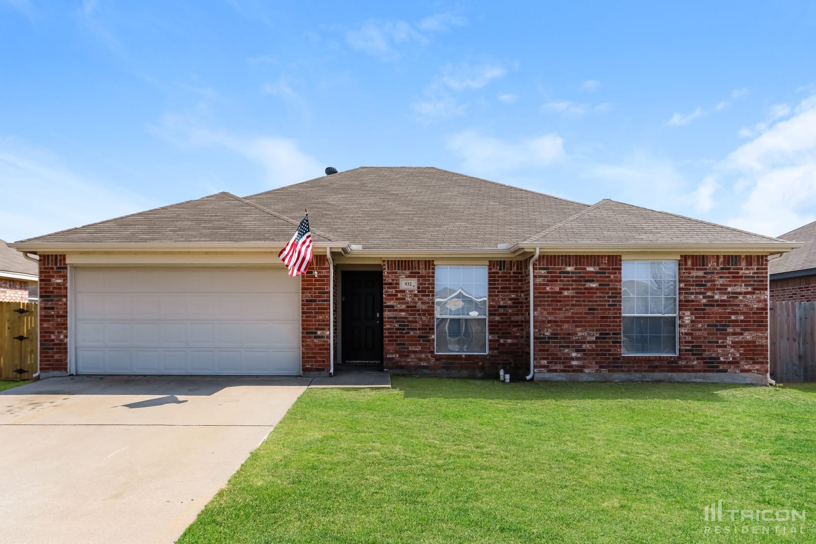 932 Crowder Crowley TX